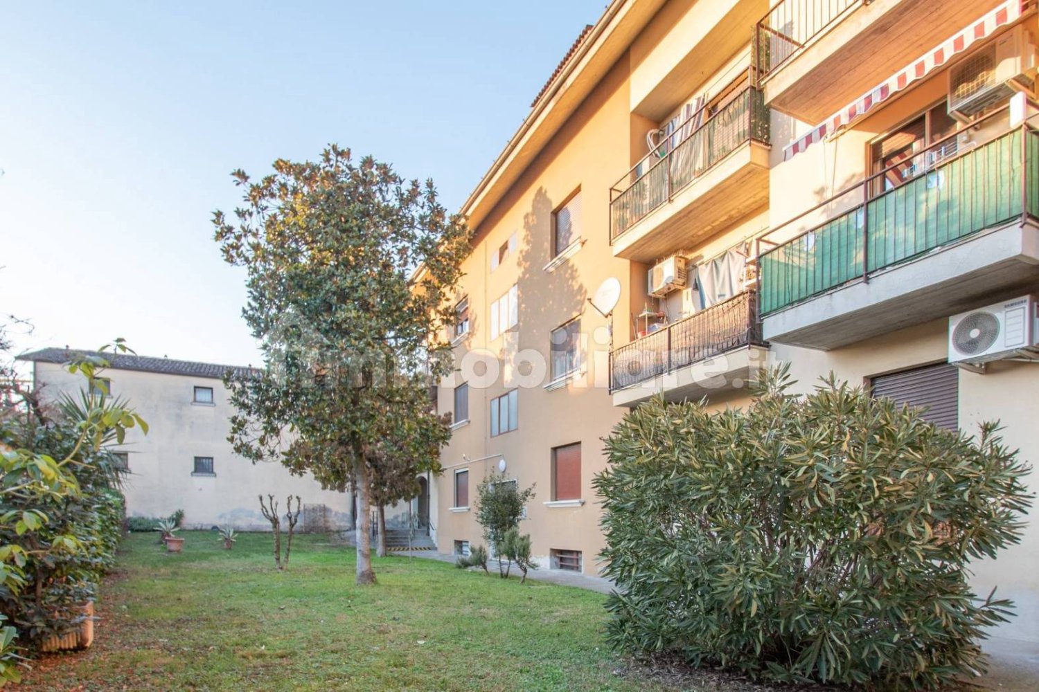 2 غرف نوم شقة في Leno, Italy رقم 322981