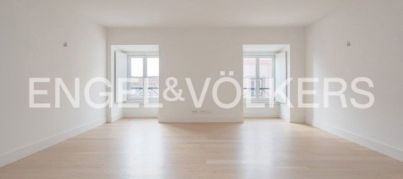 2 bedrooms Apartment in Lisbon, Portugal No. 12741 3