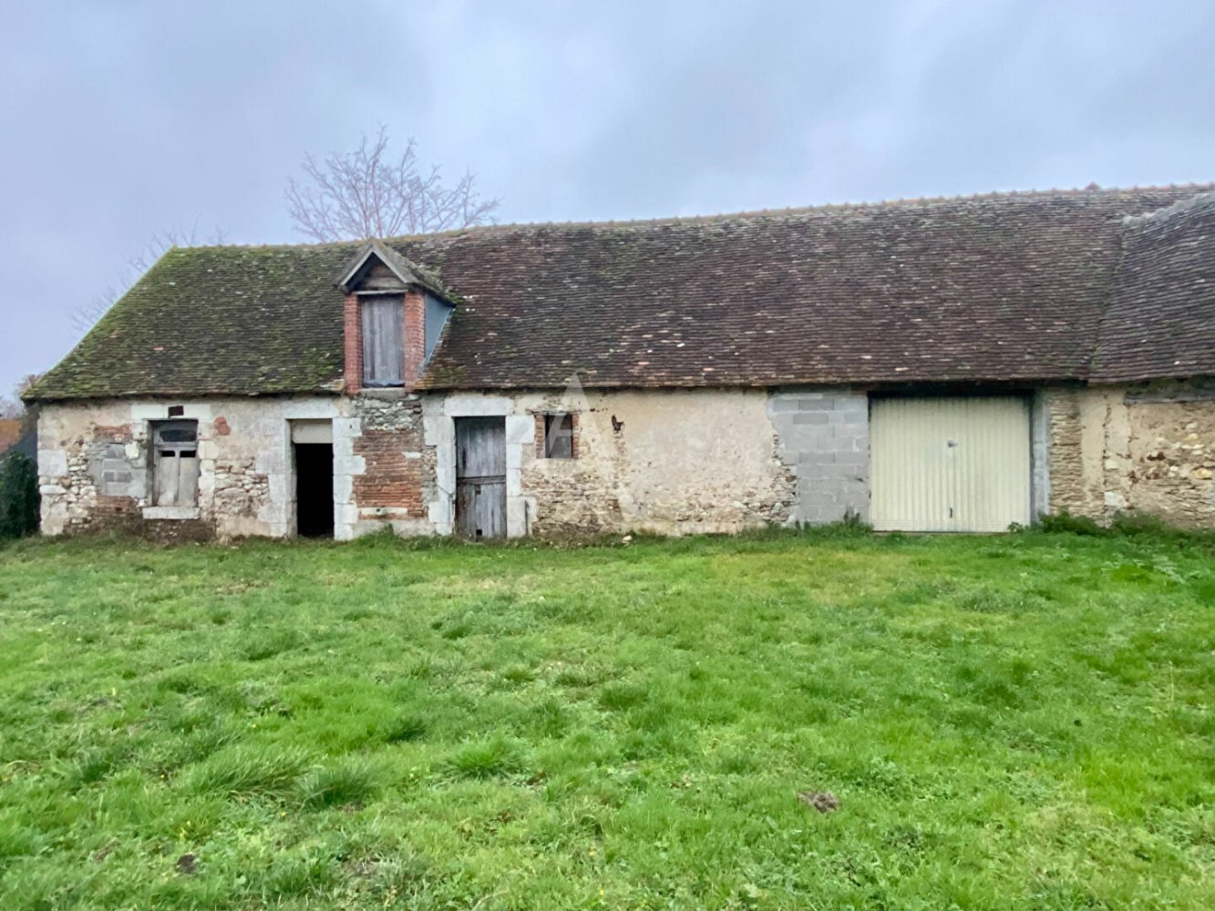 Casa de 4 divisões em Soings-en-Sologne, France N.º 78726