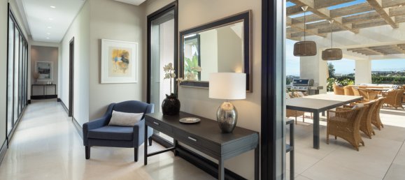 5 bedrooms Villa in Nueva Andalucia, Spain No. 5408 11