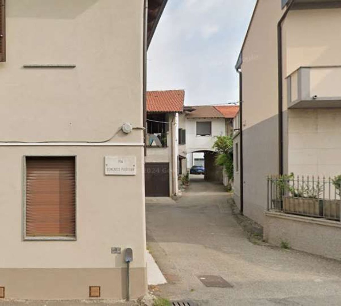 Studio in Cogliate, Italy No. 182432