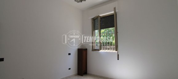 2 rooms Apartment in Cologno Monzese, Italy No. 267575 3