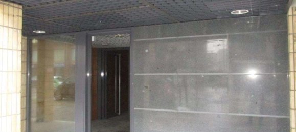 112m² Commercial property in Pacos de Ferreira, Portugal No. 71538 2