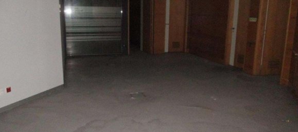 112m² Commercial property in Pacos de Ferreira, Portugal No. 71538 5