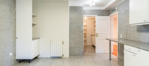 4 bedrooms Duplex in Porto, Portugal No. 137099 8