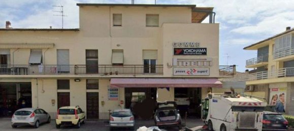 4 rooms Apartment in Porto San Giorgio, Italy No. 93322 2