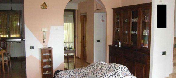 7-Zimmer Doppelhaus in Corciano, Italy, Nr. 284766 6