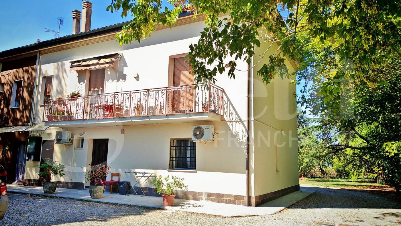 2 bedrooms Villa in San Giovanni in Persiceto, Italy No. 374833