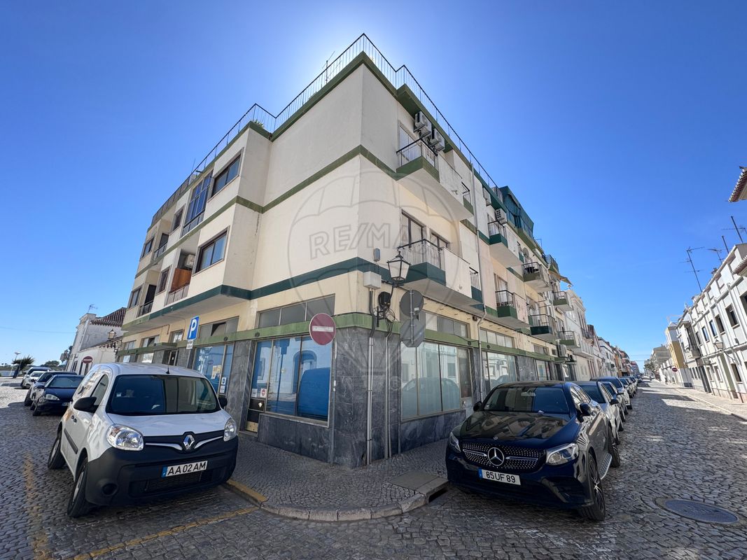  عقار تجاري في Vila Real de Santo Antonio, Portugal 100متر مربع رقم 53548