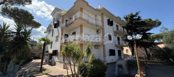 2 bedrooms Apartment in San Sebastiano al Vesuvio, Italy No. 296302 4