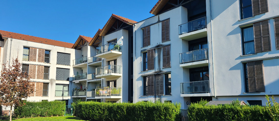 Studio in Troyes, France No. 223939