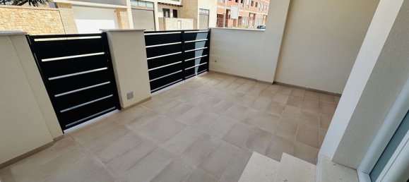 3 Schlafzimmer Villa in Alicante, Spain, Nr. 176458 2