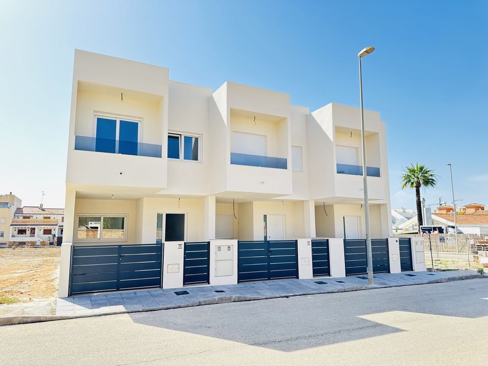 3 Schlafzimmer Villa in Alicante, Spain, Nr. 176458
