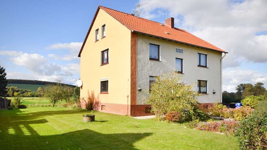6 rooms House in Gottingen, Germany No. 205408