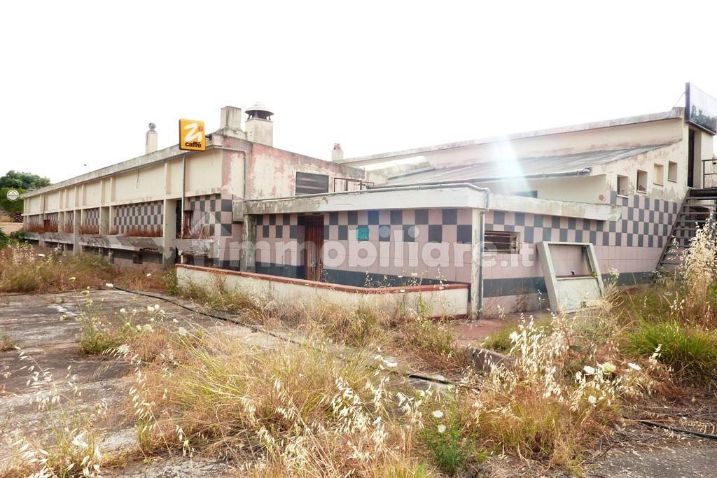 5-Zimmer Gewerbliche Immobilie in Quartu Sant'Elena, Italy, Nr. 164844