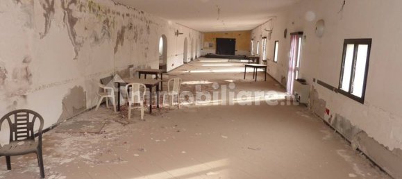 5-Zimmer Gewerbliche Immobilie in Quartu Sant'Elena, Italy, Nr. 164844 7