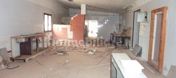 5-Zimmer Gewerbliche Immobilie in Quartu Sant'Elena, Italy, Nr. 164844 12