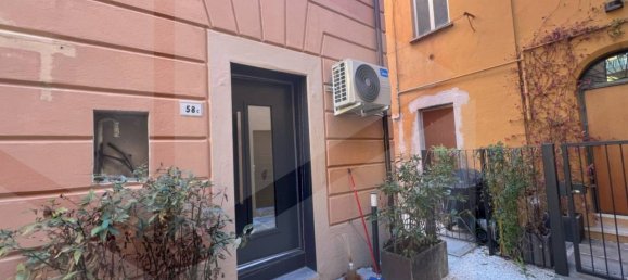 2 rooms Apartment in Bologna, Italy No. 21397 4