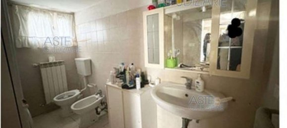 5 rooms Apartment in Città Sant'Angelo, Italy No. 268968 26