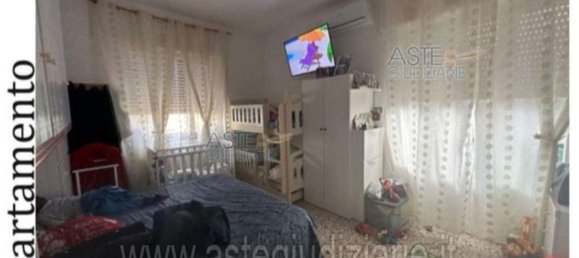 5 rooms Apartment in Città Sant'Angelo, Italy No. 268968 13
