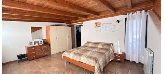 5 rooms Apartment in Città Sant'Angelo, Italy No. 268968 22