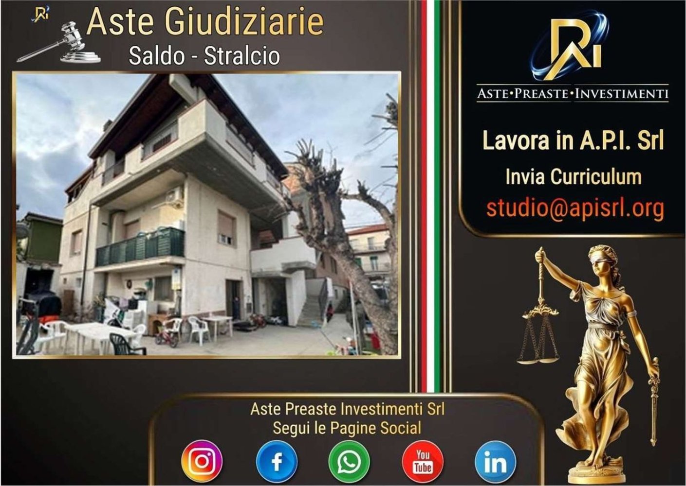 5 rooms Apartment in Città Sant'Angelo, Italy No. 268968