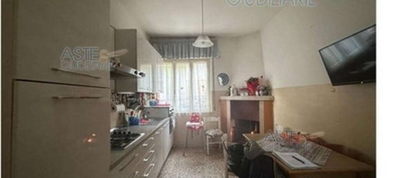 5 rooms Apartment in Città Sant'Angelo, Italy No. 268968 9