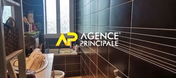 1 bedroom Apartment in Bezons, France No. 177974 9