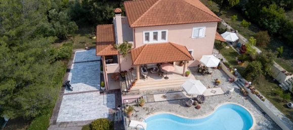 6 bedrooms Villa in Chalkidiki, Greece No. 6084 2
