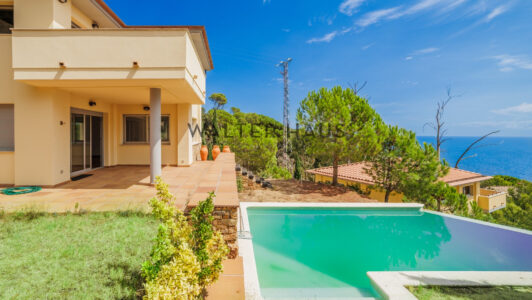 4 bedrooms House in Sant Feliu de Guixols, Spain No. 251369