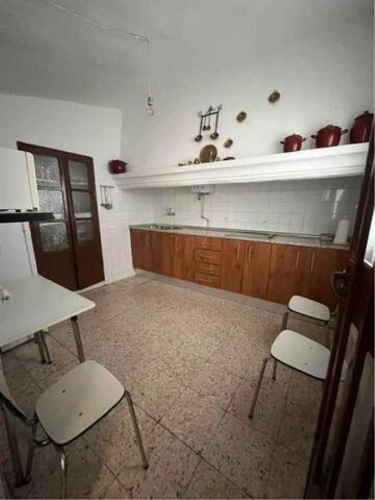 Casa de 4 dormitorios en Aliseda, Spain No. 189365