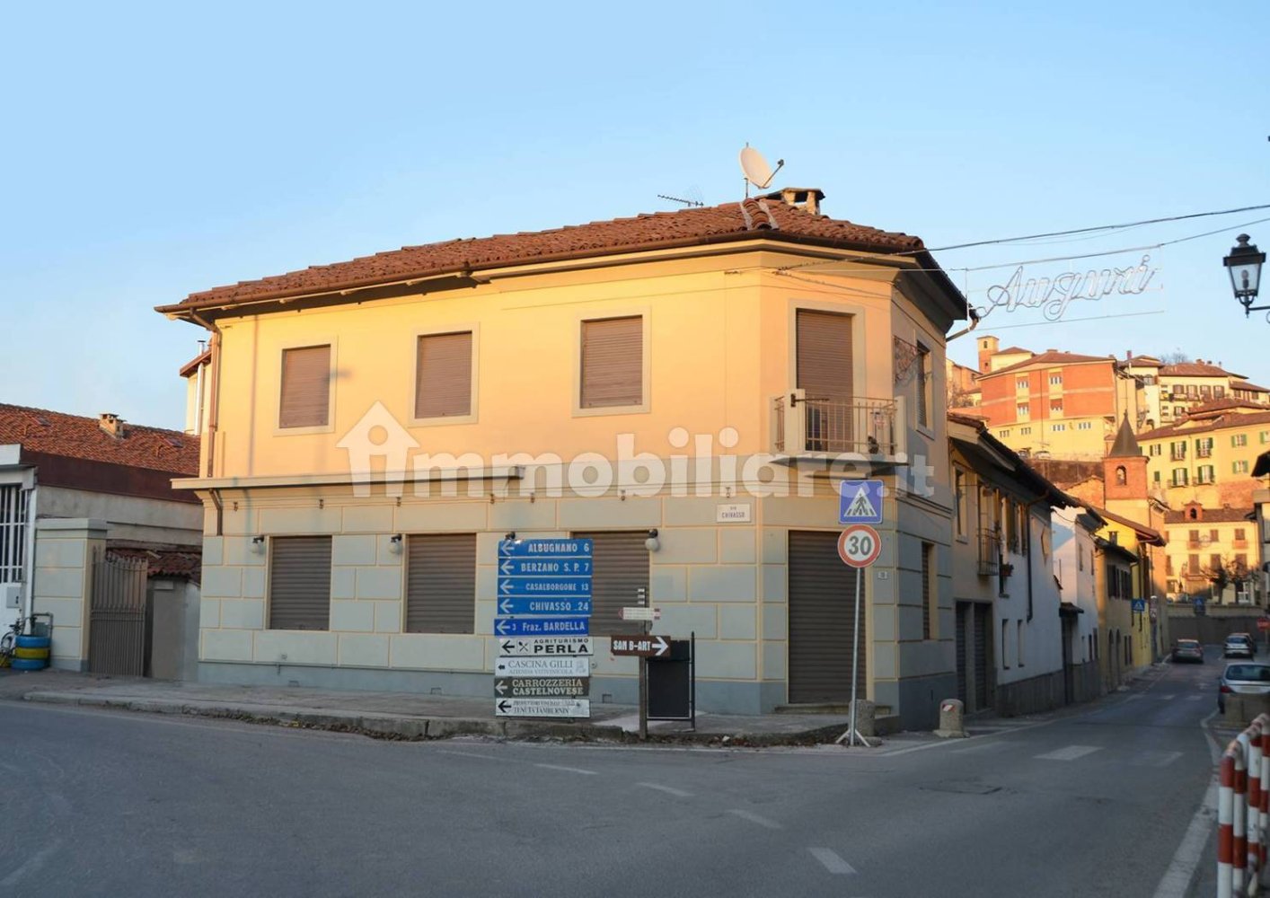 5 rooms Building in Castelnuovo Don Bosco, Italy No. 262224