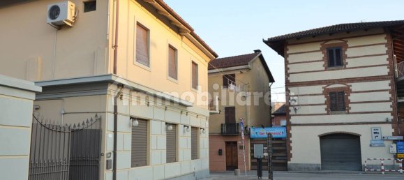 5 rooms Building in Castelnuovo Don Bosco, Italy No. 262224 4