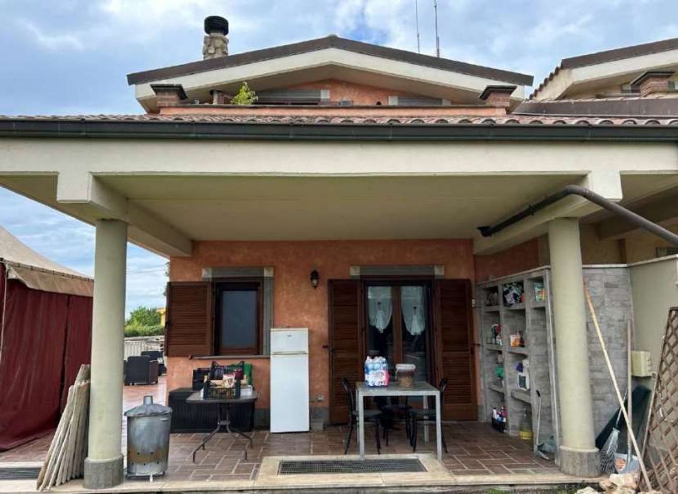 Apartamento de 7 habitaciónes en Pomezia, Italy No. 12621