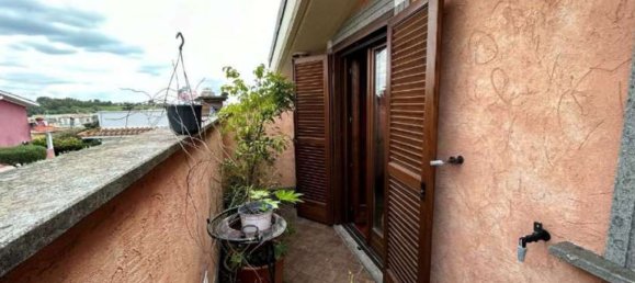 Apartamento de 7 habitaciónes en Pomezia, Italy No. 12621 25