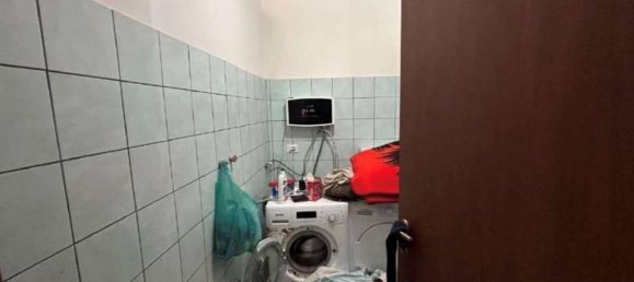 Apartamento de 7 habitaciónes en Pomezia, Italy No. 12621 9