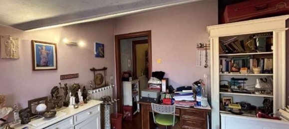 Apartamento de 7 habitaciónes en Pomezia, Italy No. 12621 23