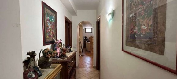 Apartamento de 7 habitaciónes en Pomezia, Italy No. 12621 8