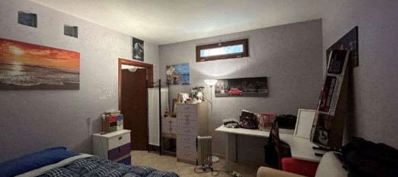 Apartamento de 7 habitaciónes en Pomezia, Italy No. 12621 11