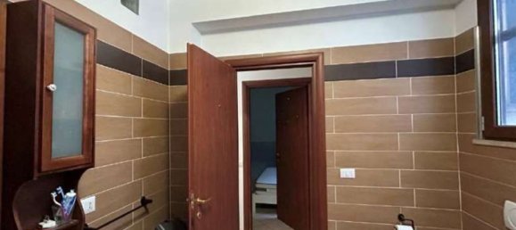 Apartamento de 7 habitaciónes en Pomezia, Italy No. 12621 5