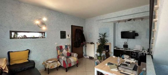 Apartamento de 7 habitaciónes en Pomezia, Italy No. 12621 21