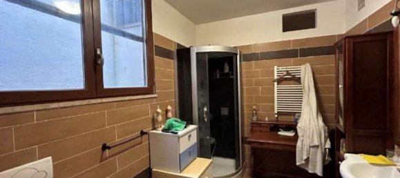 Apartamento de 7 habitaciónes en Pomezia, Italy No. 12621 3