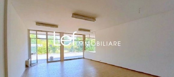 93m² Commercial property in Ormelle, Italy No. 267608 2