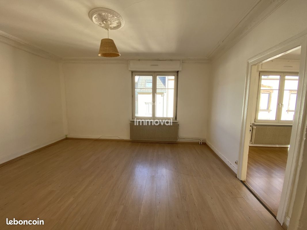 Apartamento de 3 dormitorios en Schiltigheim, France No. 232979