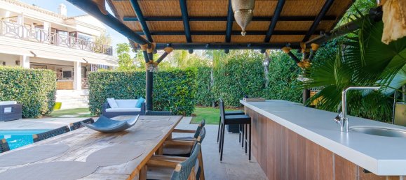 5 Schlafzimmer Villa in Marbella, Spain, Nr. 121209 24