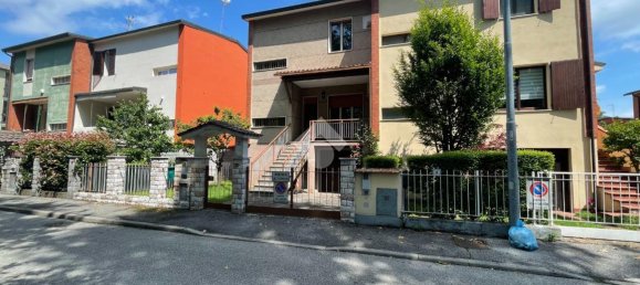 3 rooms House in Cremona, Italy No. 125800 33