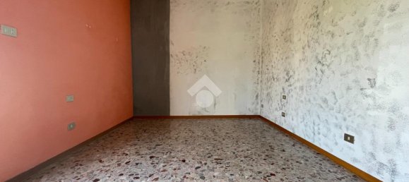 3 rooms House in Cremona, Italy No. 125800 25