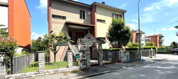 3 rooms House in Cremona, Italy No. 125800 34