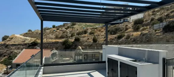 2 bedrooms Apartment in Germasogeia, Cyprus No. 5443 6