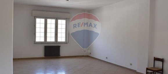346m² Commercial property in Petralia Sottana, Italy No. 79080 11